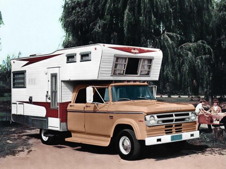  Dodge D300 Crew Cab Camper 1970 года  (фото 1 из 1)